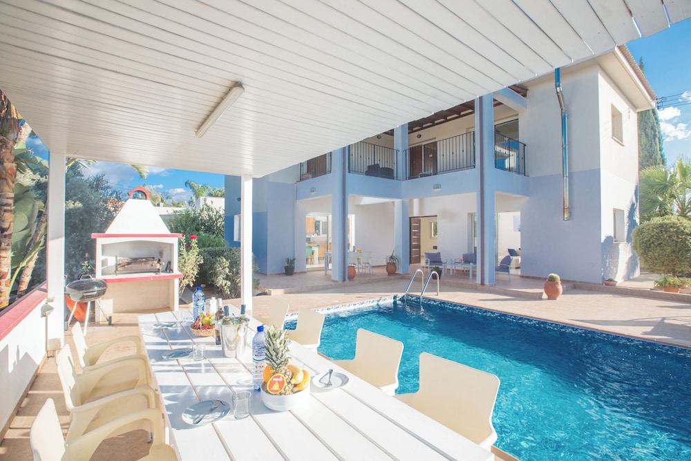 Protaras Holiday Villa Ap271