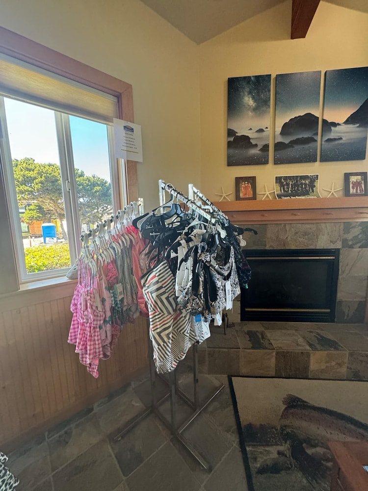 Sunset Oceanfront Lodging