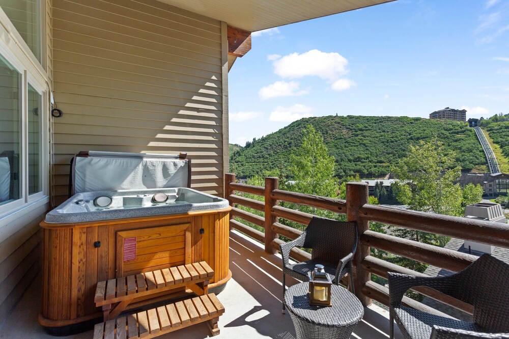 Trail's End Lodge at Deer Valley Resort - Three Bedroom Residence with Spa #501 3 Condo