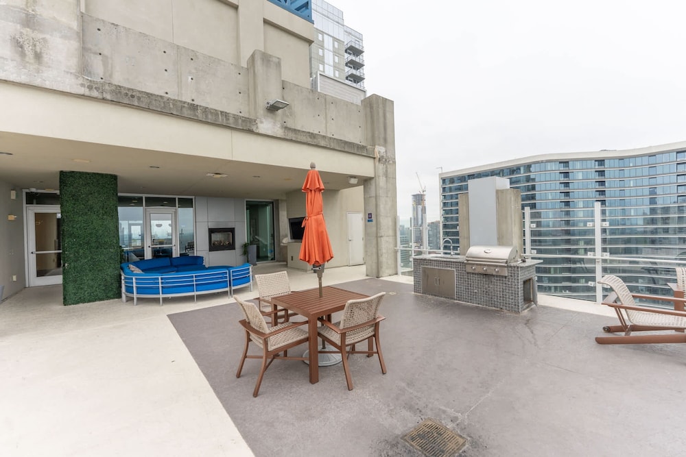 Midtown Luxepad 1b1b Rooftop Lounge Pool Gym Xbox