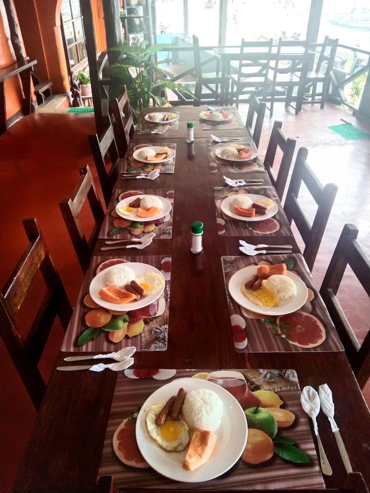 El Nido Corner Pension and Restaurant