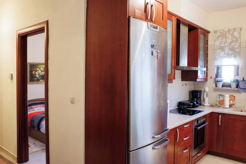 Anastasia s Kastoria Cozy Modern Garden Retreat