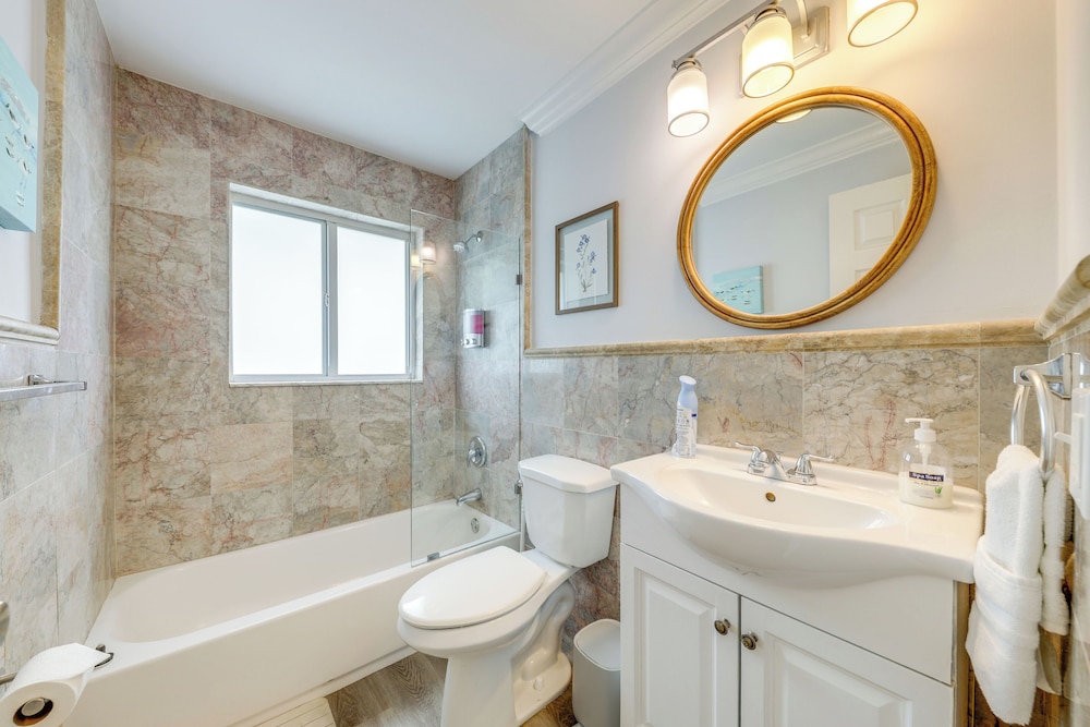 Great for Snowbirds! Pompano Beach Home w/ Patio