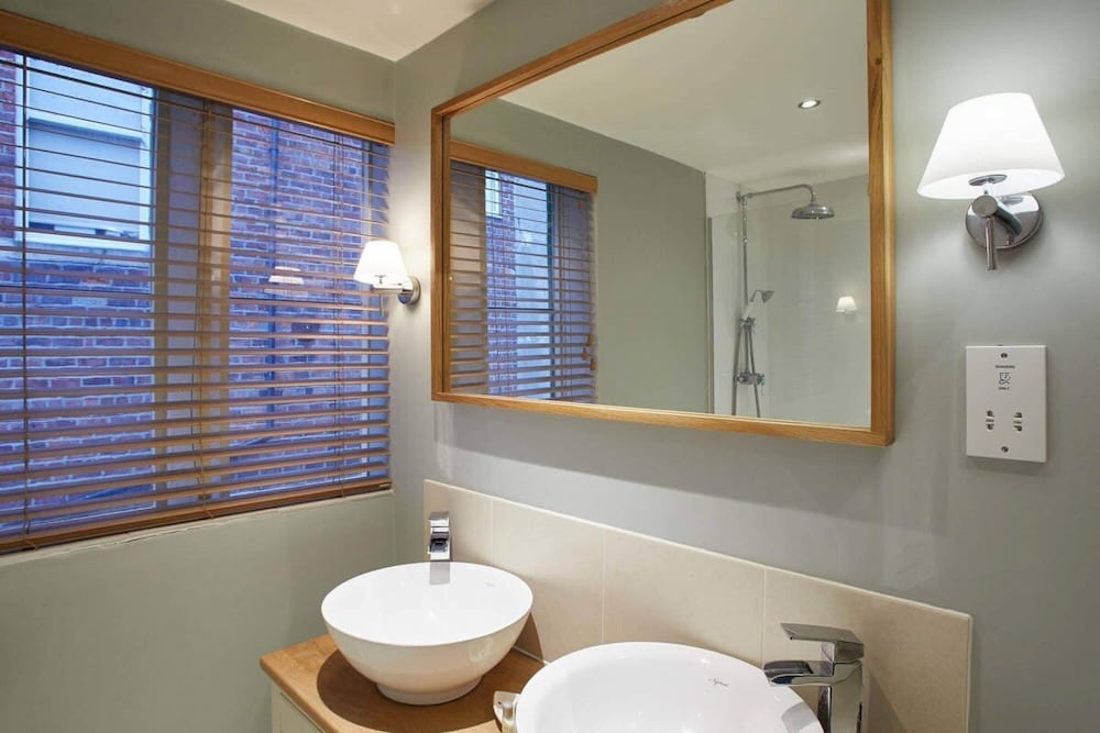 Host Stay Spyglass 1708