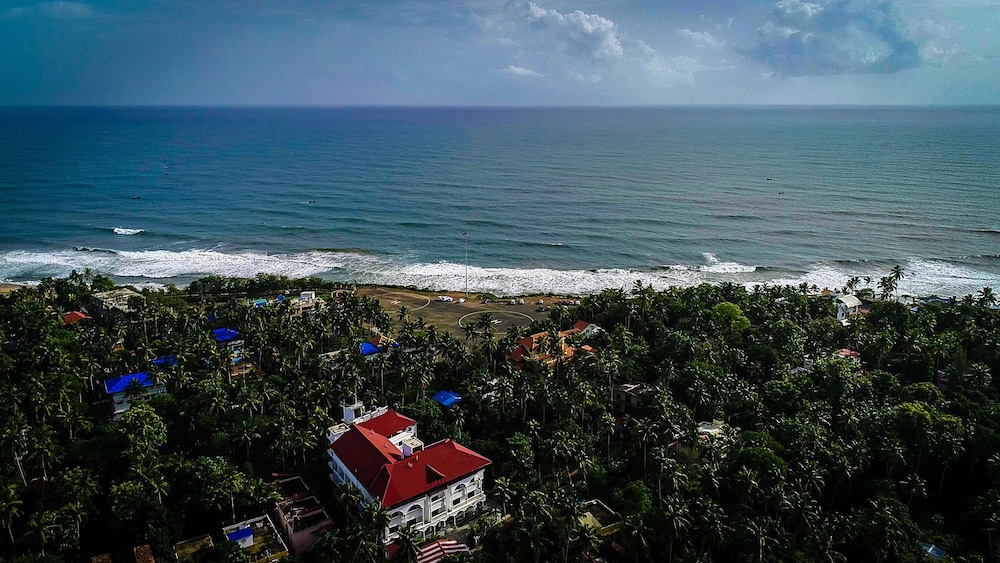 Sajjoys Hotel