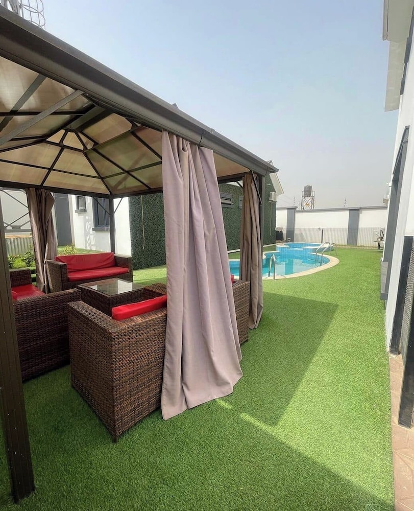 Luxury and Smart Homes