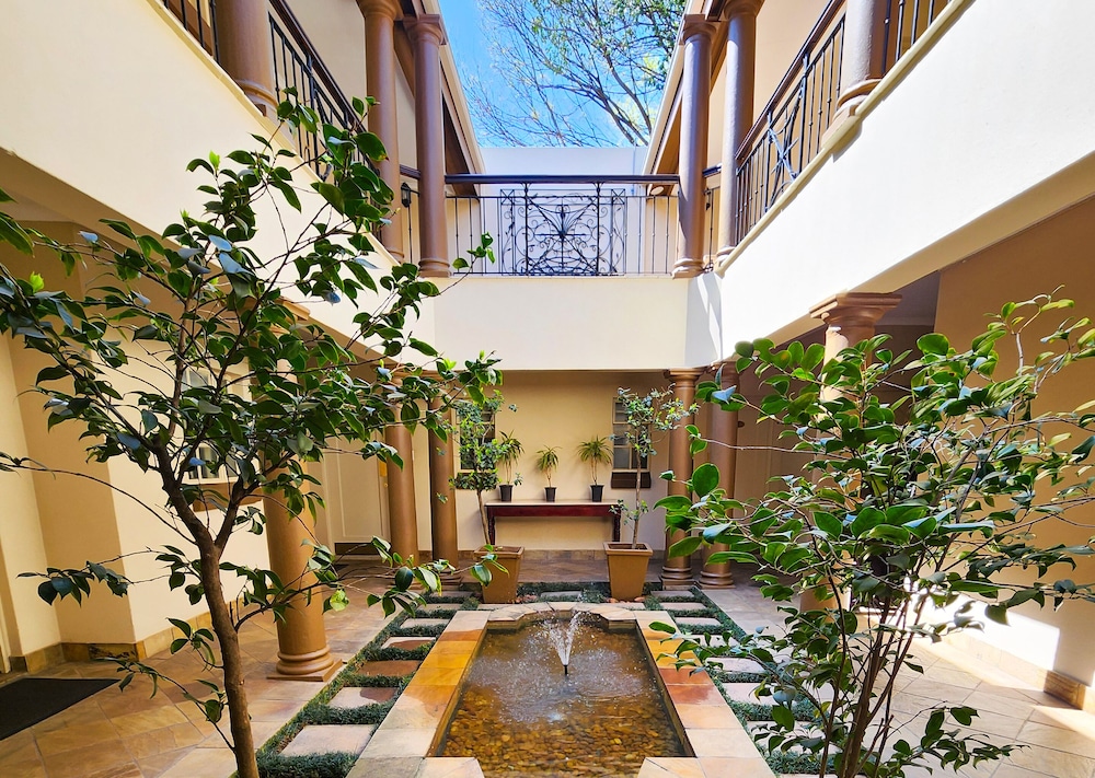 Johannesburg Vacations - 10 2nd Avenue Houghton Estate - Property Image 28