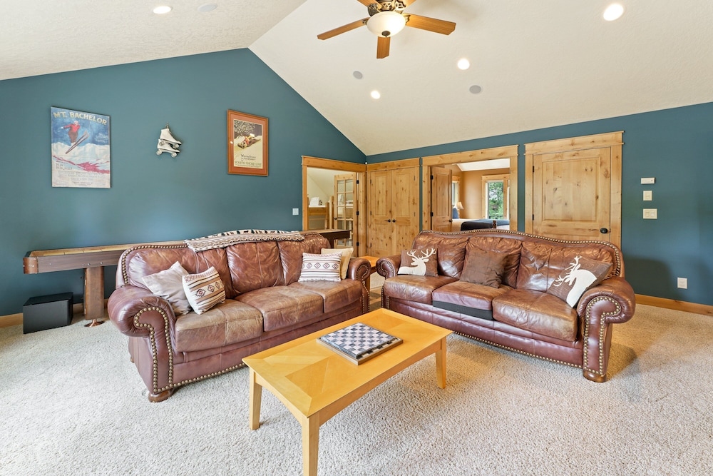4 Red Fir 6 Bedroom Home
