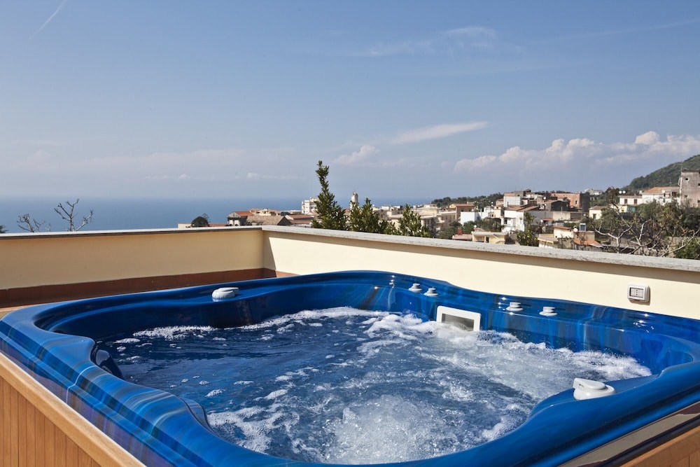 Villa Stella in Massa Lubrense view 3