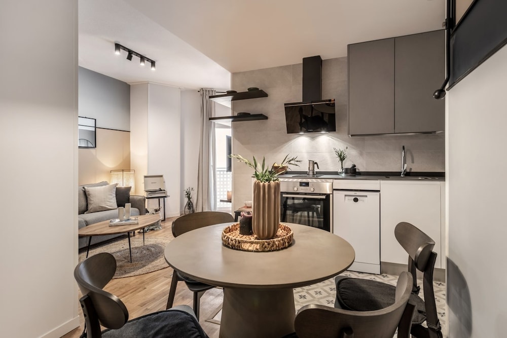 Elton - 1 Bedroom in Chueca