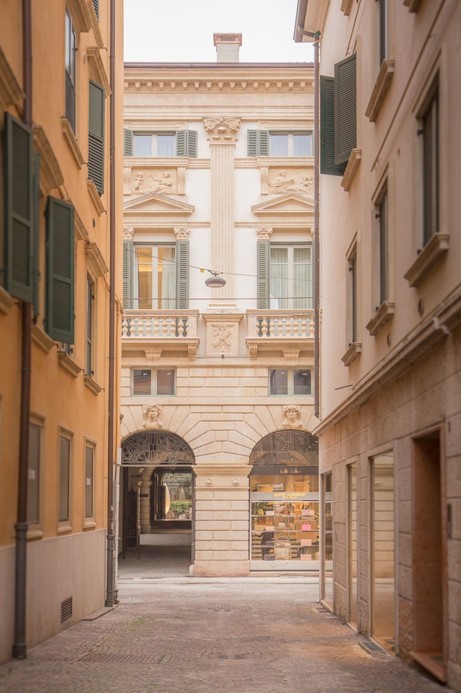 Palazzo Monga photo 4