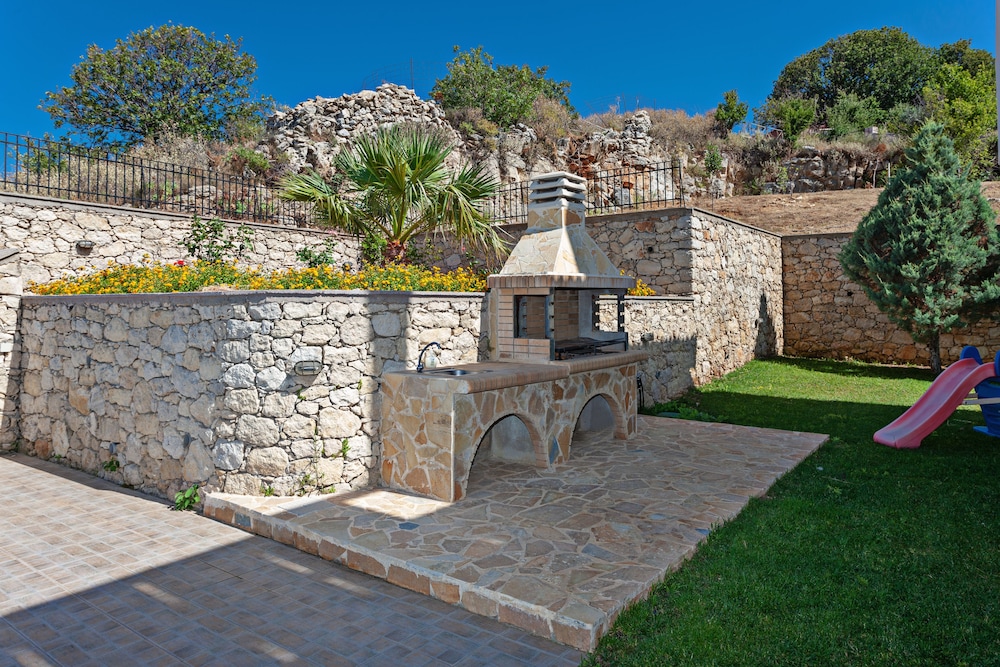 Thea Villas Complex