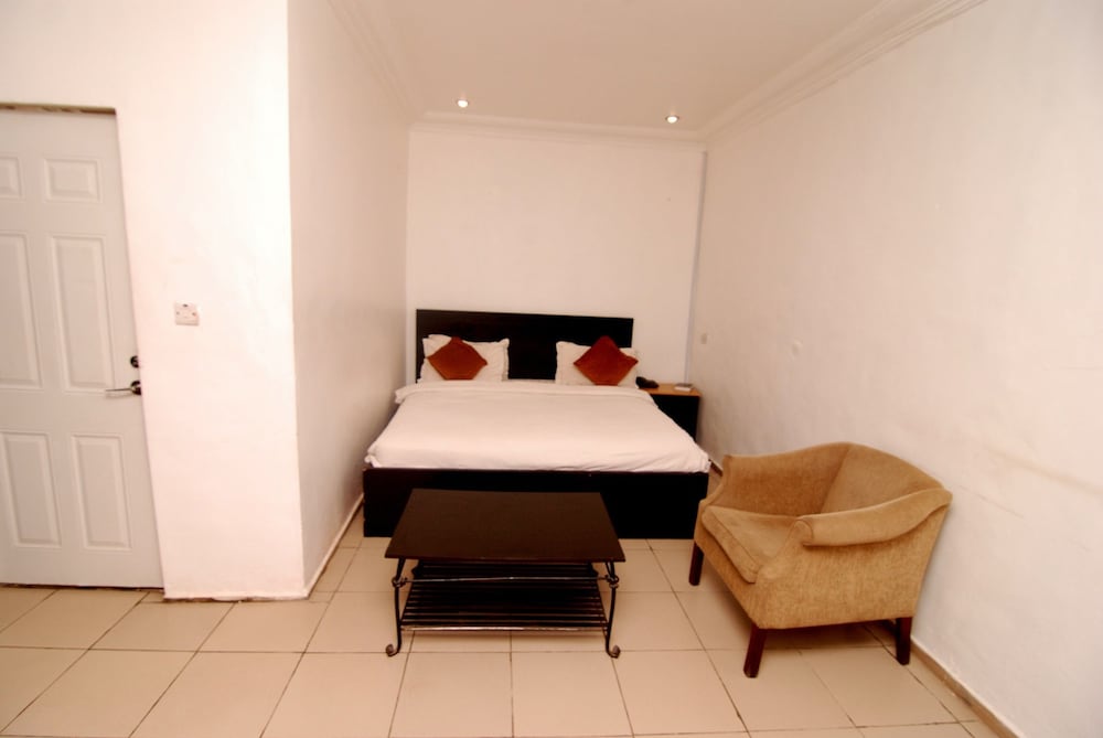 Silverland Hotel and Suites