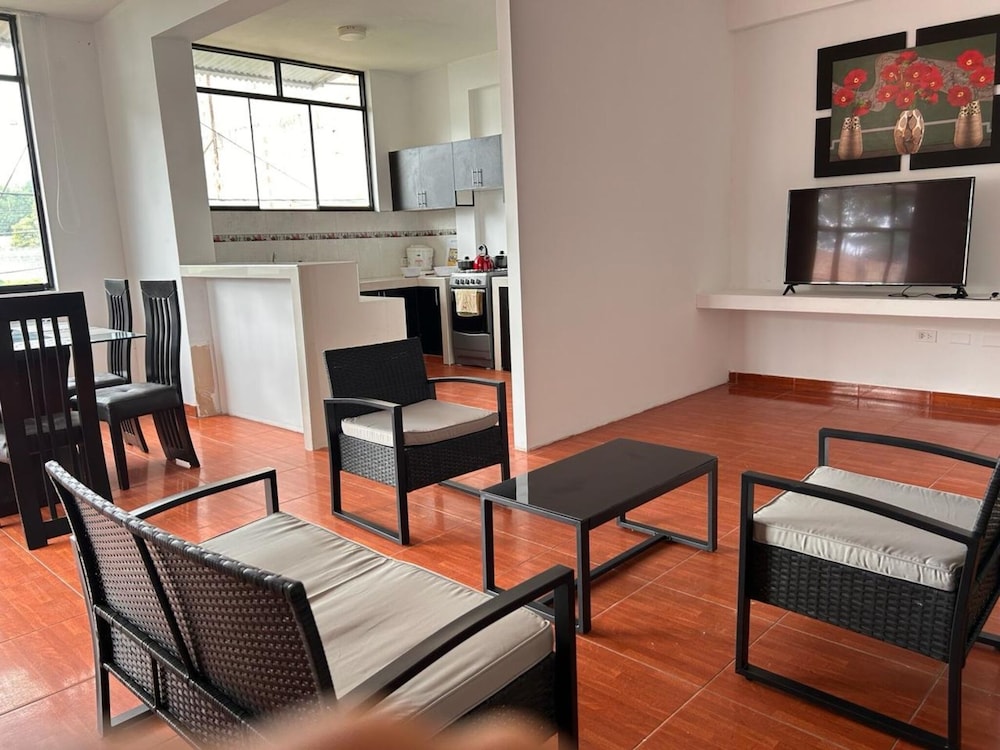 Departamento Amoblado de 3 Habitaciones Céntrico Tarapoto en el Tercer Piso