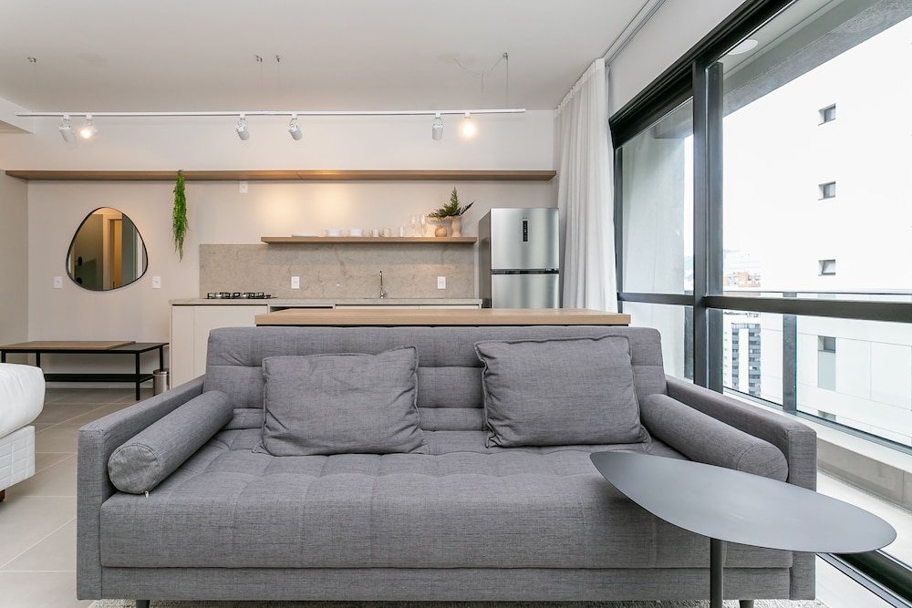 Studios Tower by Viva - Prédio com piscina e estacionamento no centro de Floripa
