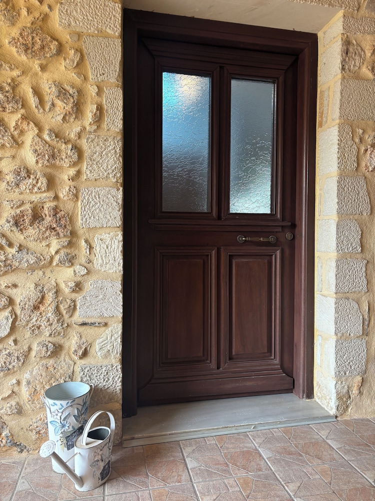 Electra Stone Suite