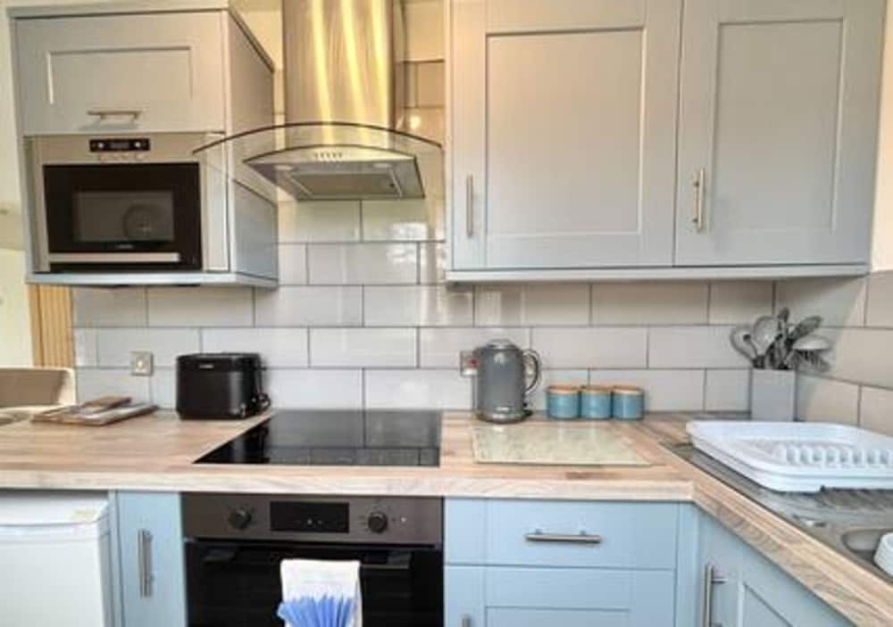 Kenegie- HMH Kenegie View Bright Cheerful 2 bed