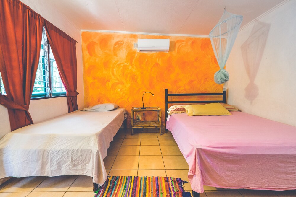Pura Vida Hostel