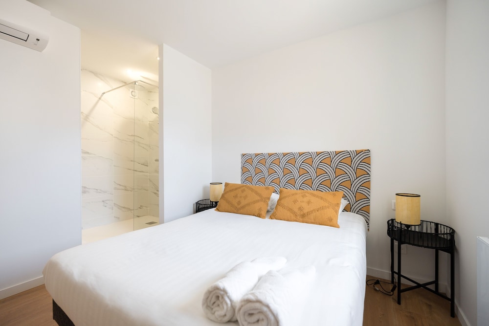 Les Maisons du Parc en Marseille — hotel room