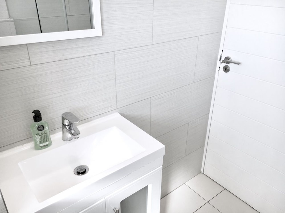Cascades 2 bed 'FRESH LOOK & GREAT VIEW'