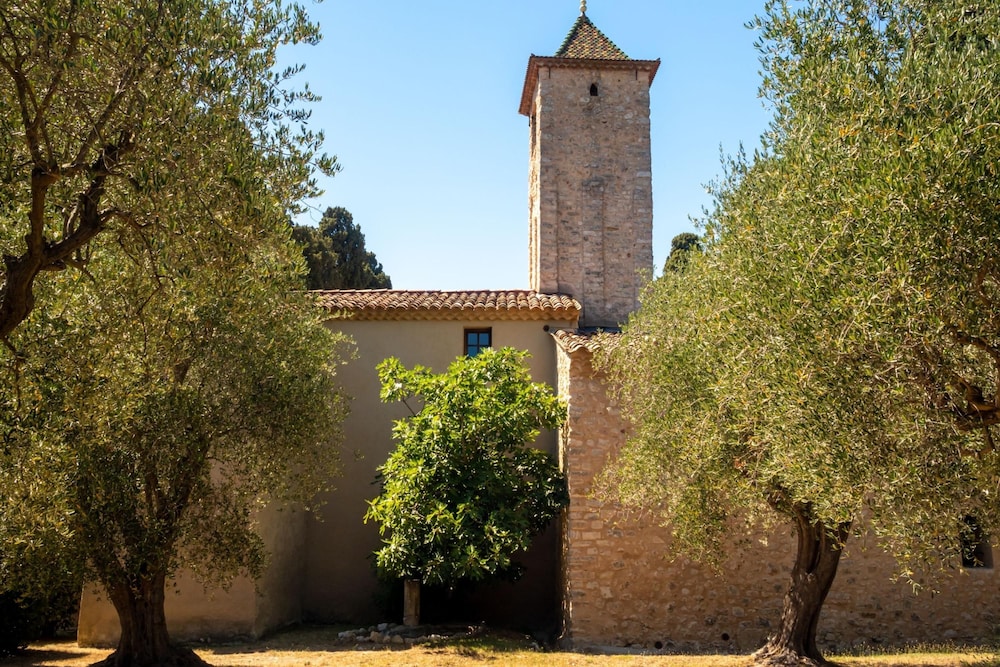 Semiramis at Villa Laurie Mougins