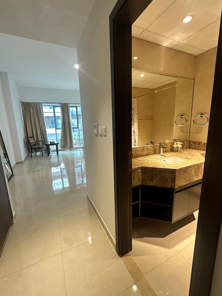 Stay Inn Albarsha by PHM