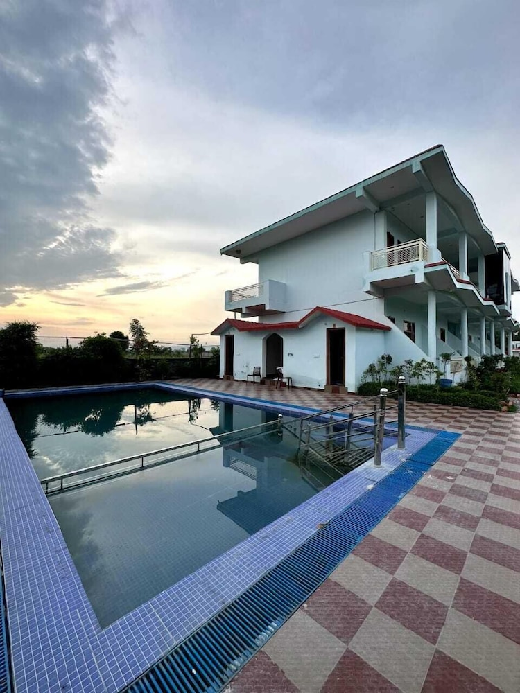 Kuyal Corbett Resort