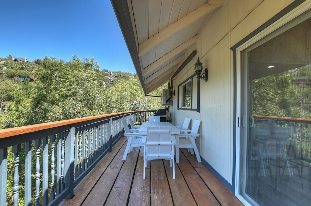 Casa Del Lago Spacious 4 Story Gated Home