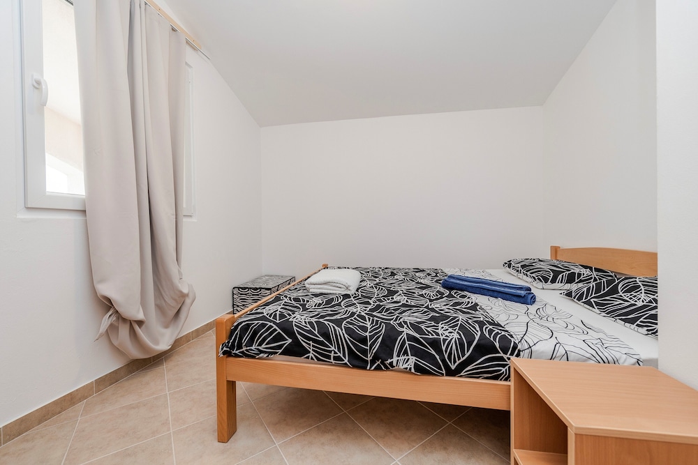 Apartments Simic view 4