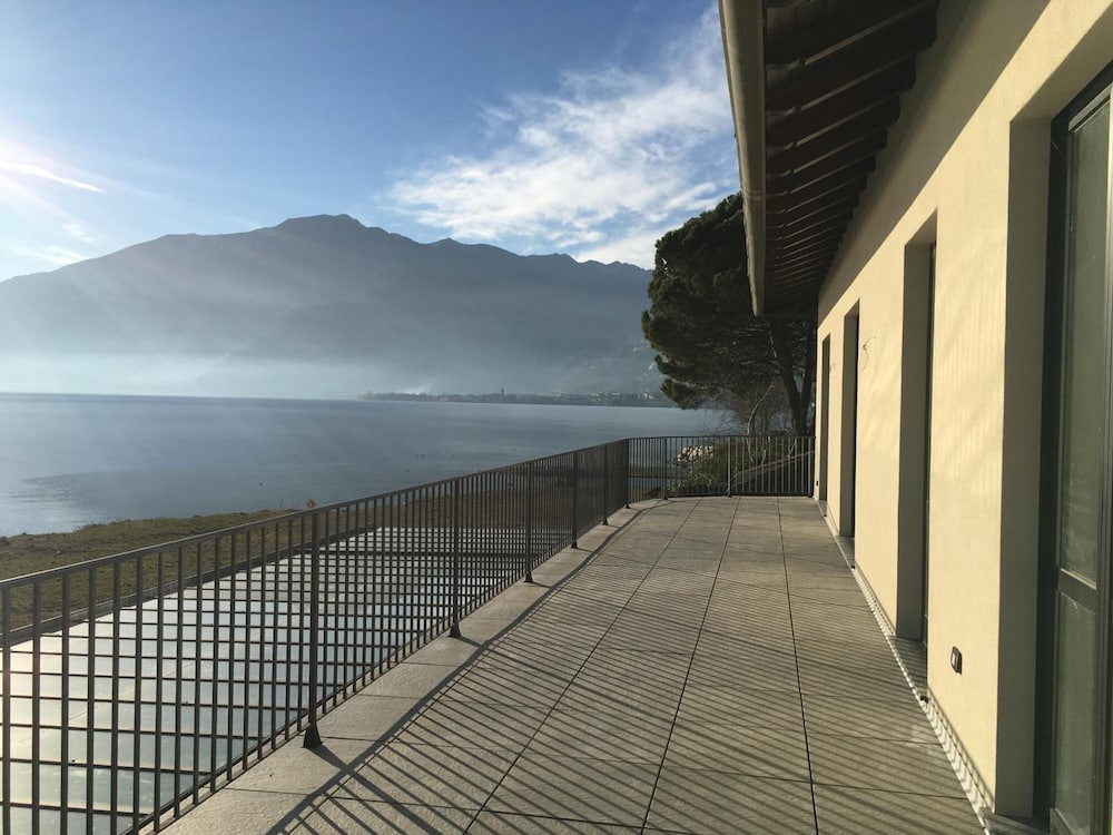 Lake Como Beach Hostel