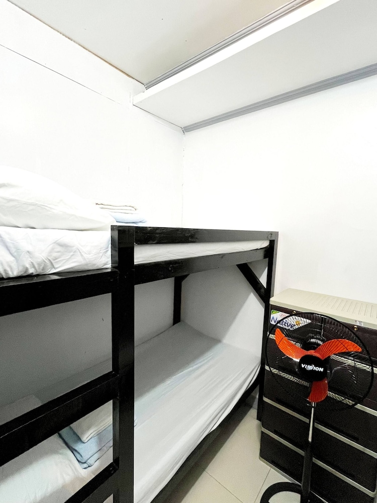 Transient House In Baguio Unit 204