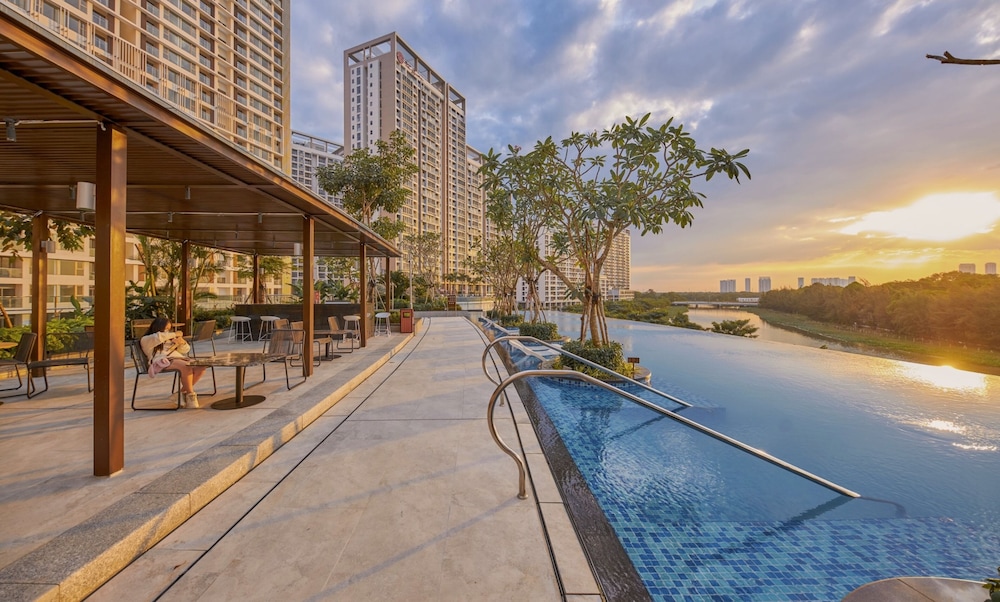 Midtown The Peak By Dhome