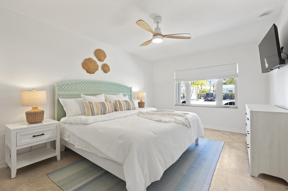 Latitude Adjustment Ami 3 Bedroom Home