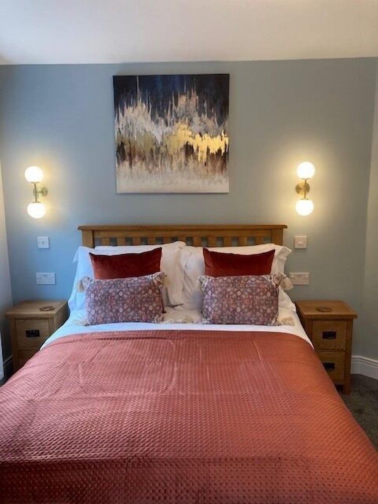 Streamside Apartments