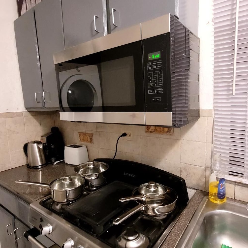 Impeccable, Comfortable 1-bed Apartment view 2