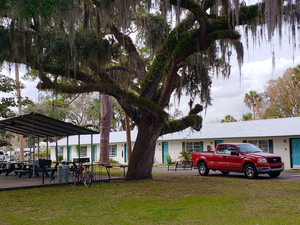 King's Bay Lodge