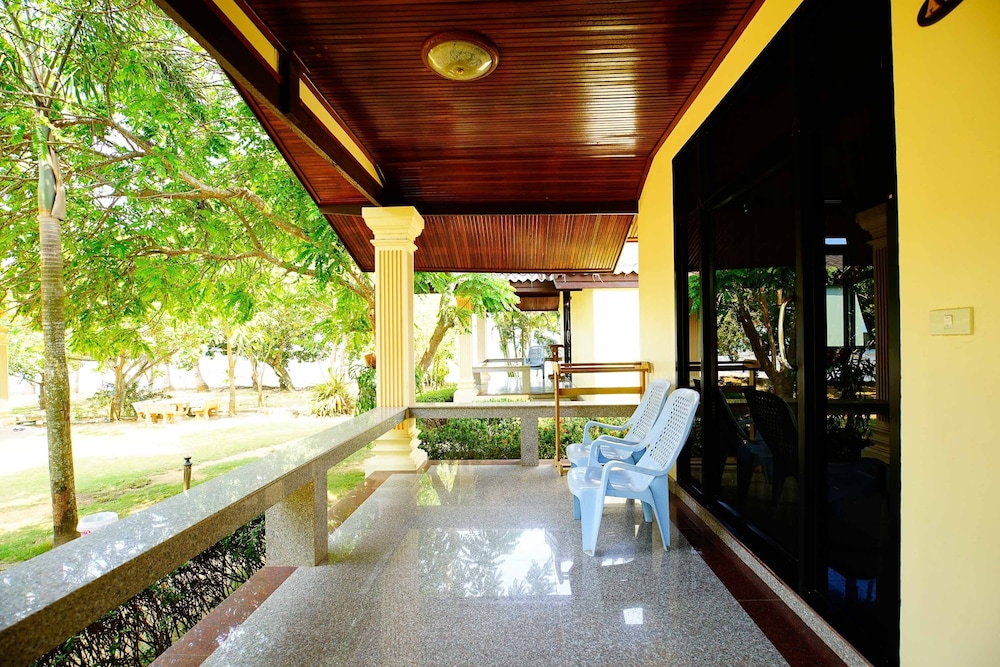 Coral Resort