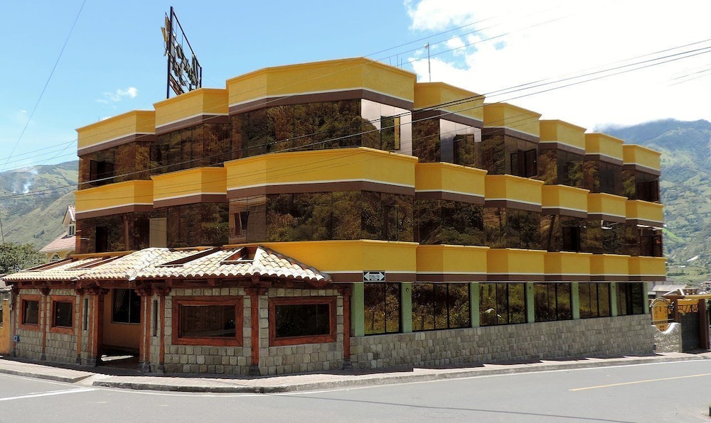 Hotel Puerta del Sol Hotel - Image 1