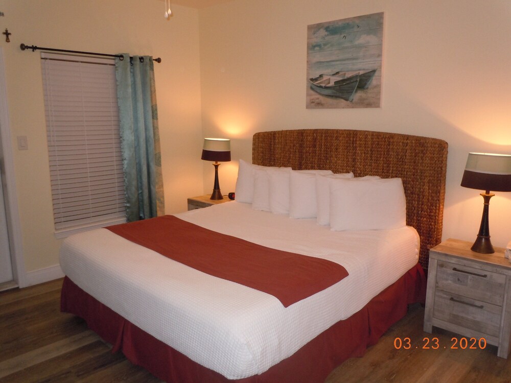 Beachgate Condo Suites And Hotel 331+332 4 Bedroom Condo