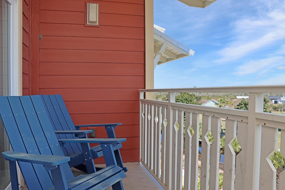 Waterside Village Condo 404 - Seadragon