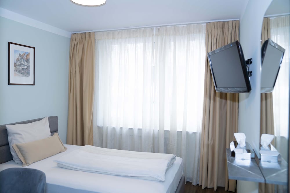 Sindelfingen Vacations - Hotel Knote - Property Image 1
