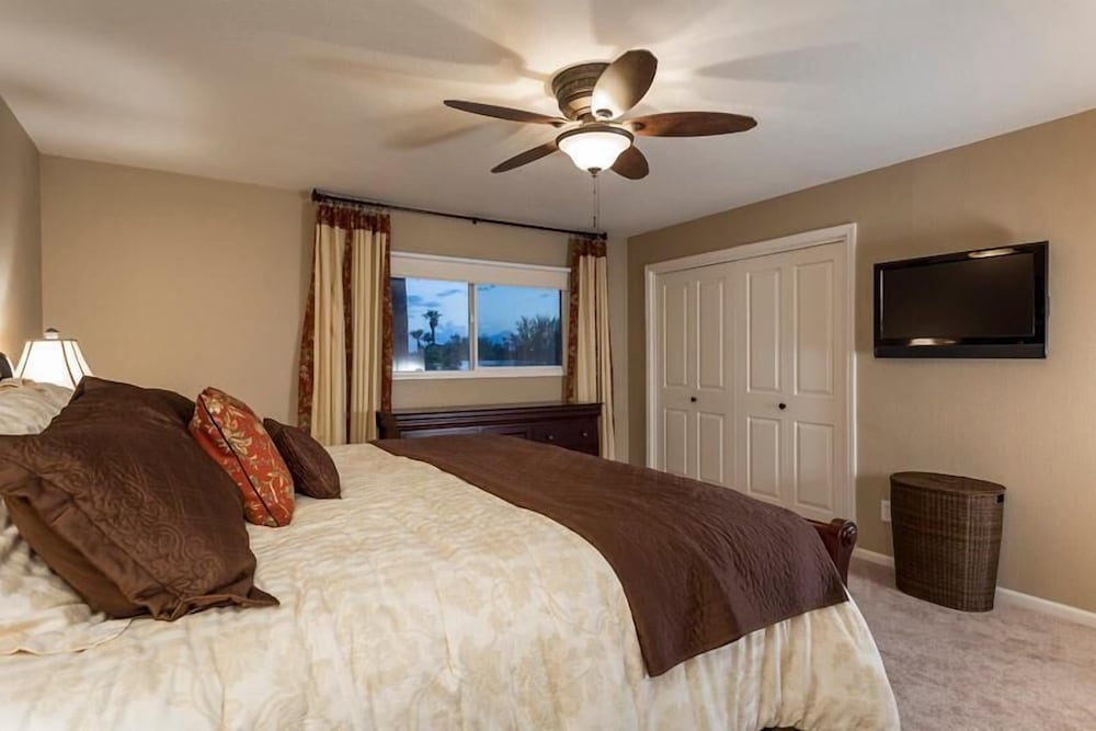Top Notch By Signature Vacation Rentals