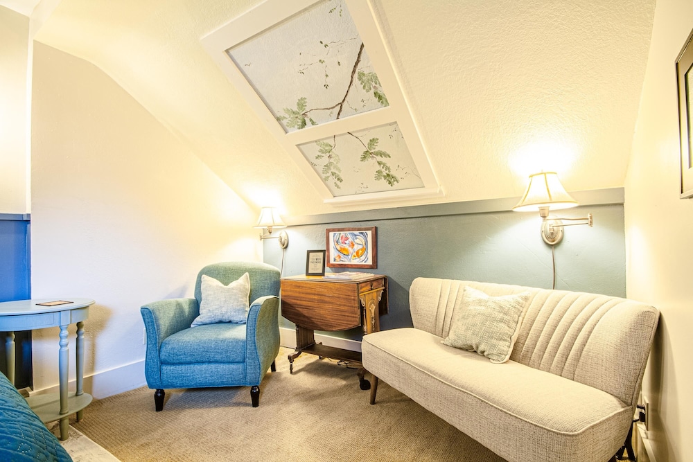 Ashland Vacations - Oak Hill Bed Breakfast - Property Image 15