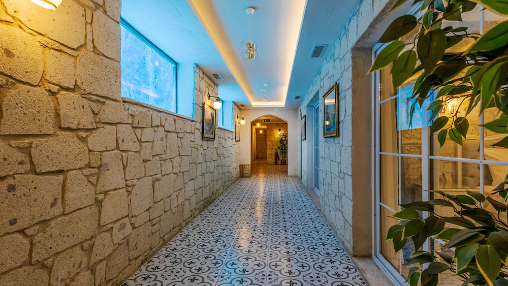 Avlu Alacati Butik Otel - Image 45