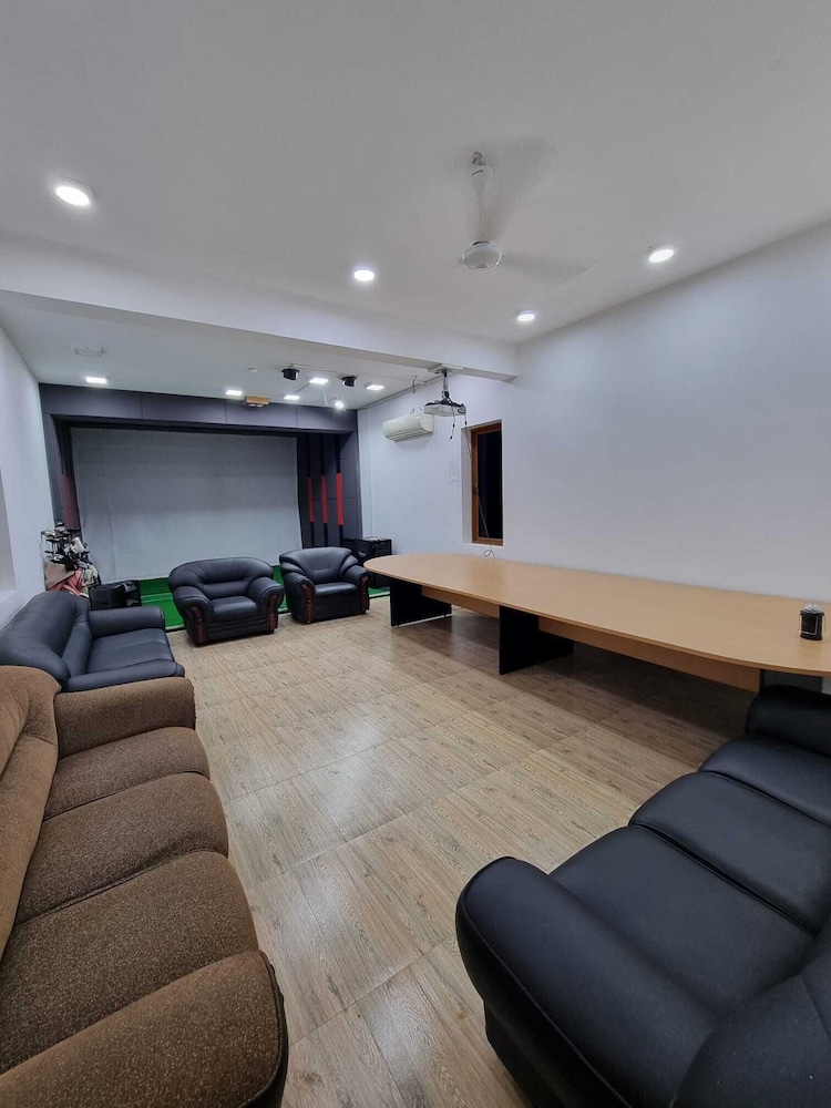 Utopia Polhena Hotel