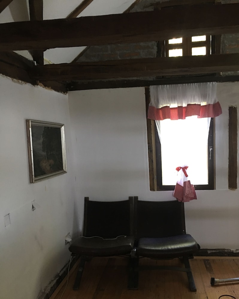 Immaculate 2-bed Wigwam in Gornji Zovik