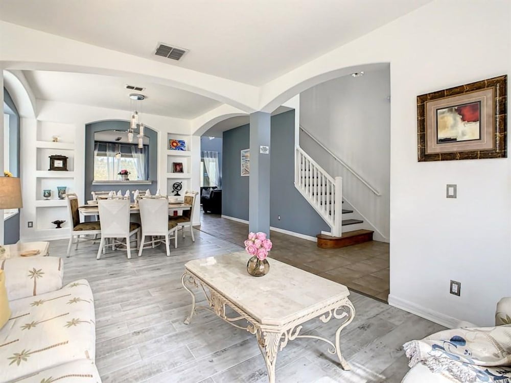 7BR Villa in Emerald Island w Resort Perks
