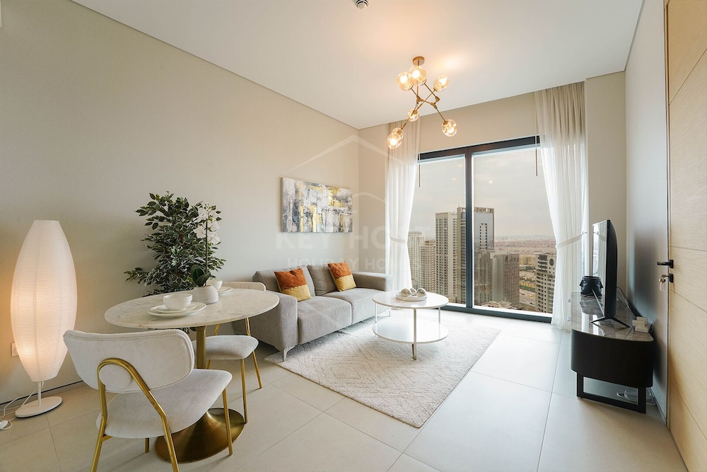 KeyHost - Address Beach Residences