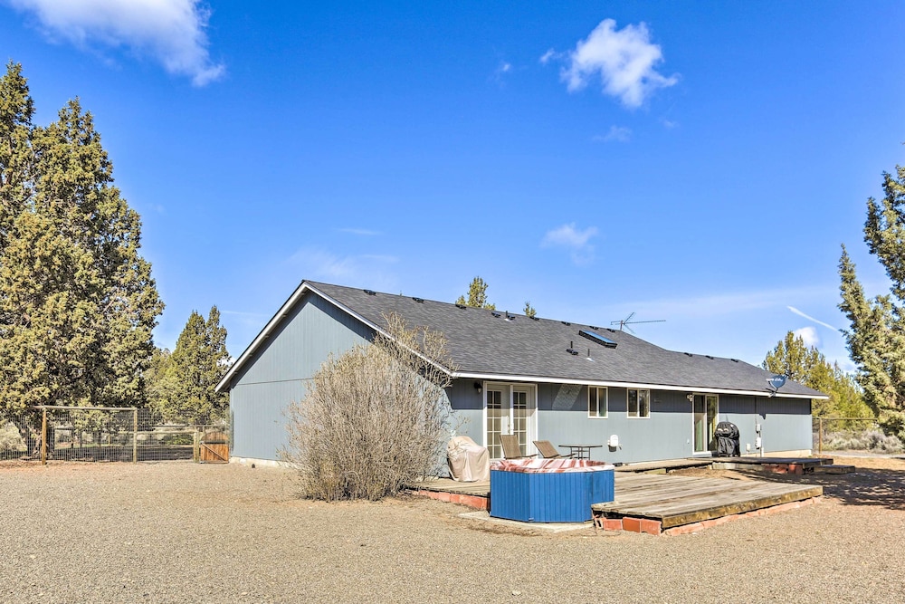Pickleball Country Retreat in Bend! view 3