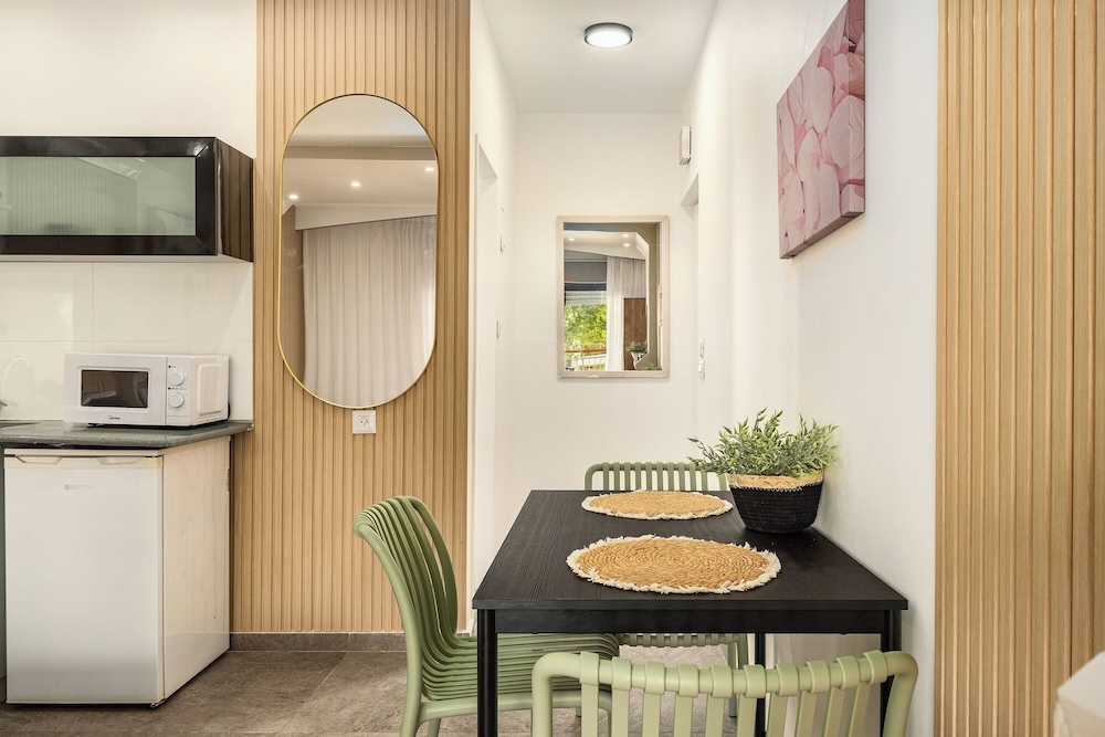 Royal Park Apt Resort by Sea N Rent